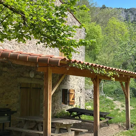 Maison De Vignes De Tournemire