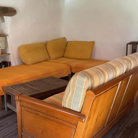 Maison De Vignes De Tournemire Tournemire (Aveyron)